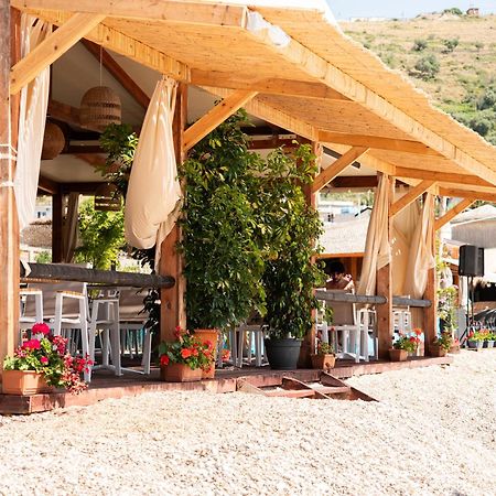 Rapo'S Resort Hotel Himare Exterior photo
