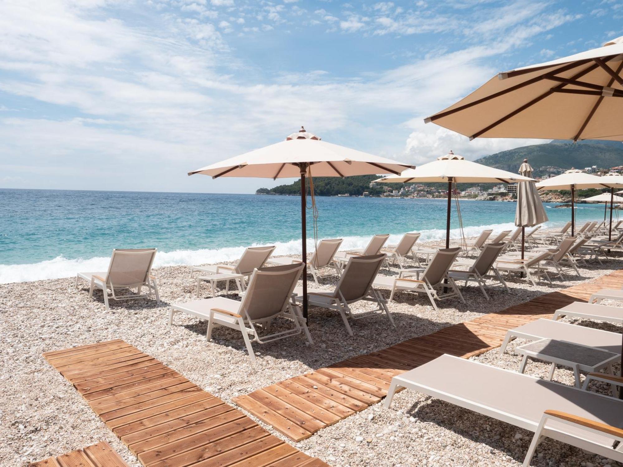 Rapo'S Resort Hotel Himare Exterior photo
